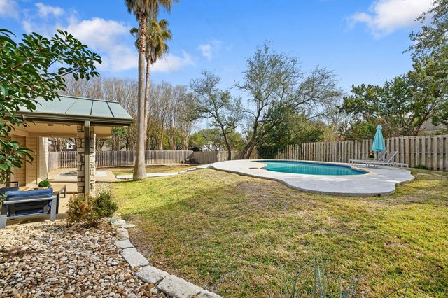 622 Robin Dale DR, Lakeway, TX 78734