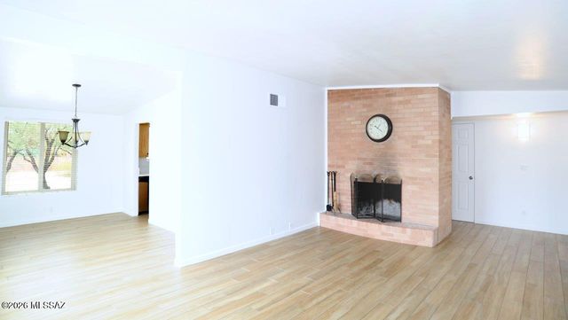 6120 N Pomona Road, Tucson, AZ 85704