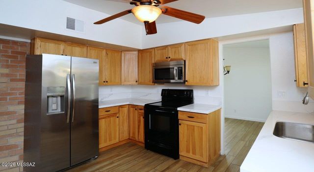 6120 N Pomona Road, Tucson, AZ 85704