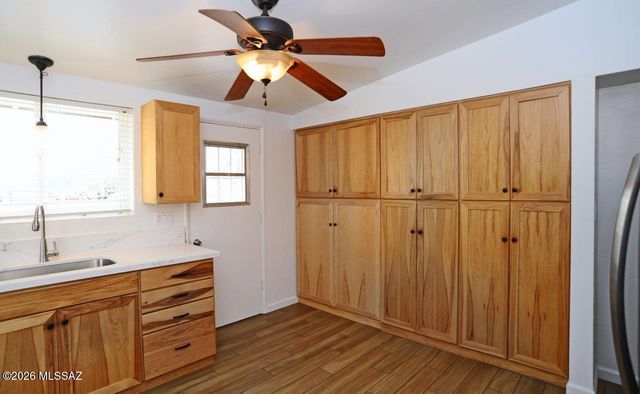 6120 N Pomona Road, Tucson, AZ 85704