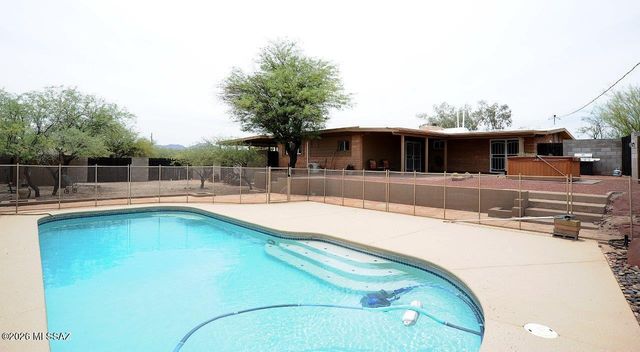 6120 N Pomona Road, Tucson, AZ 85704