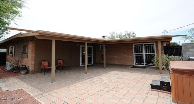 6120 N Pomona Road, Tucson, AZ 85704
