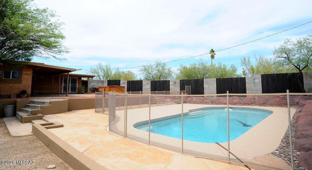 6120 N Pomona Road, Tucson, AZ 85704