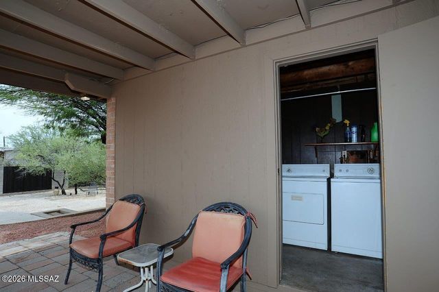6120 N Pomona Road, Tucson, AZ 85704