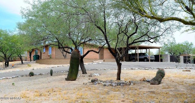 6120 N Pomona Road, Tucson, AZ 85704