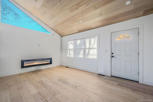 24485 Main Road, Mattituck, NY 11935