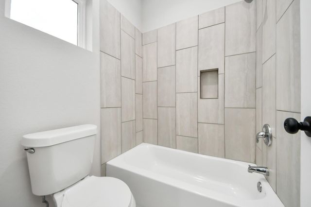 6910 J W Peavy Drive, Houston, TX 77011