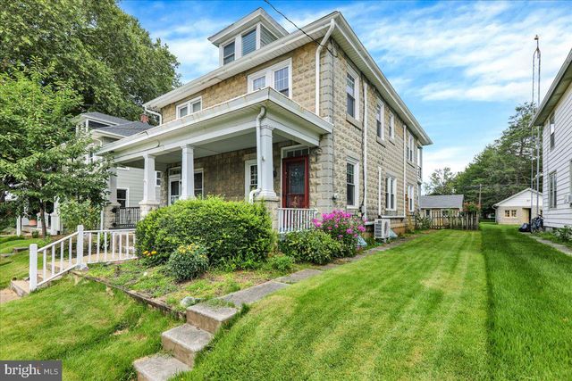 47 W LINCOLN AVE, Lititz, PA 17543