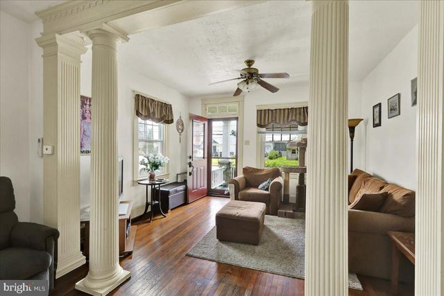 47 W LINCOLN AVE, Lititz, PA 17543