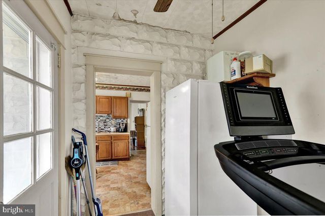 47 W LINCOLN AVE, Lititz, PA 17543