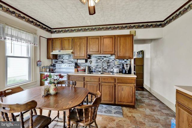 47 W LINCOLN AVE, Lititz, PA 17543