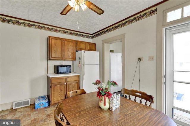 47 W LINCOLN AVE, Lititz, PA 17543
