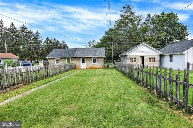 47 W LINCOLN AVE, Lititz, PA 17543