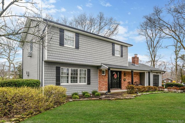 3 Meroke Lane, Rocky Point, NY 11778