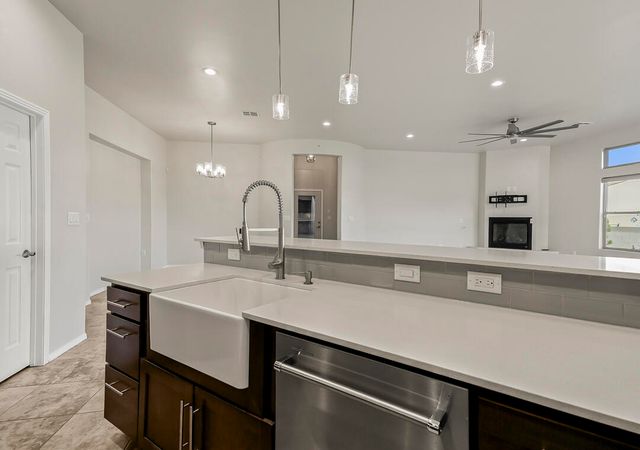 1800 BLANCA PEAK Trail NE, Rio Rancho, NM 87144