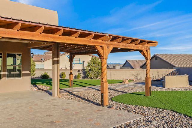 1800 BLANCA PEAK Trail NE, Rio Rancho, NM 87144