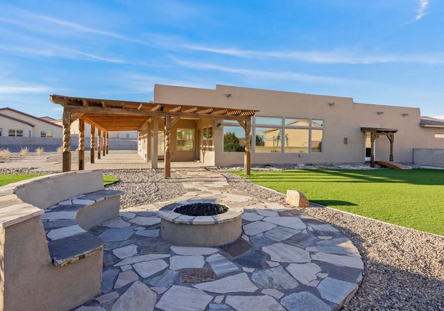 1800 BLANCA PEAK Trail NE, Rio Rancho, NM 87144