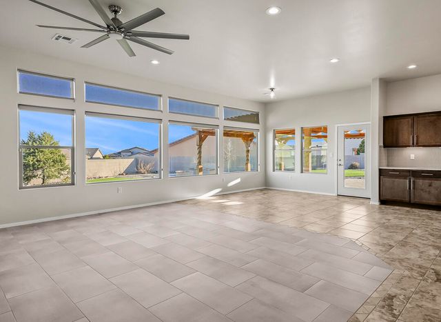 1800 BLANCA PEAK Trail NE, Rio Rancho, NM 87144