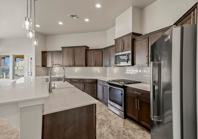 1800 BLANCA PEAK Trail NE, Rio Rancho, NM 87144