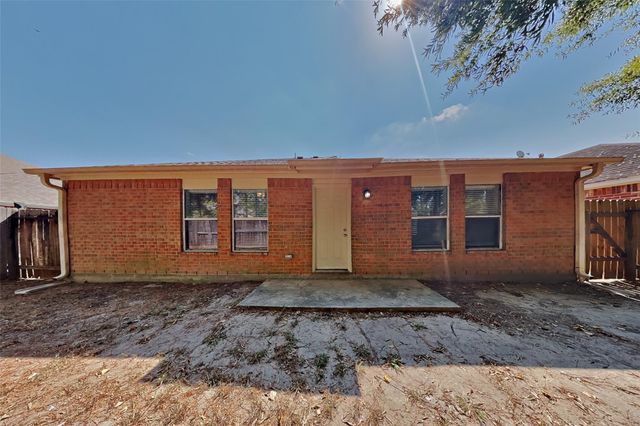 26873 Manor Falls Drive, Kingwood, TX 77339