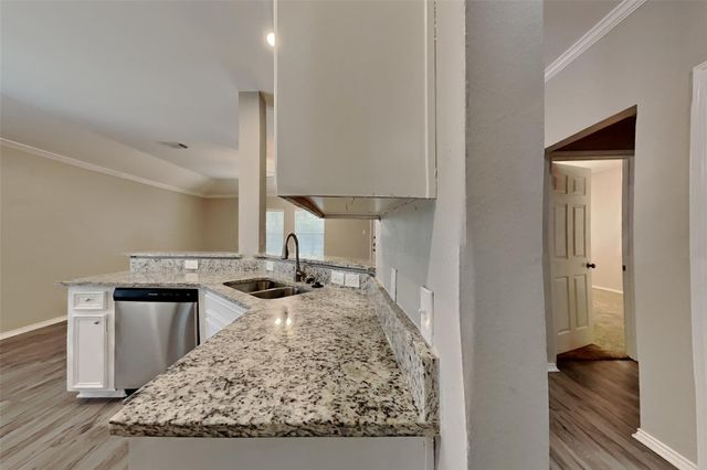 26873 Manor Falls Drive, Kingwood, TX 77339