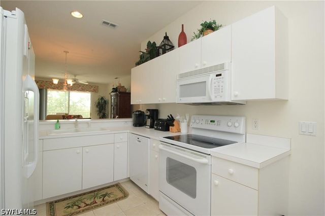 2700 Cypress Trace CIR 3134, Naples, FL 34119