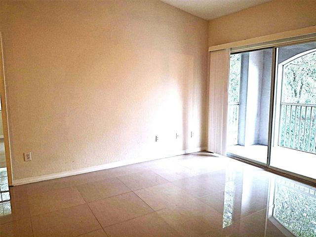13304 SANCTUARY COVE 303, Tampa, FL 33637