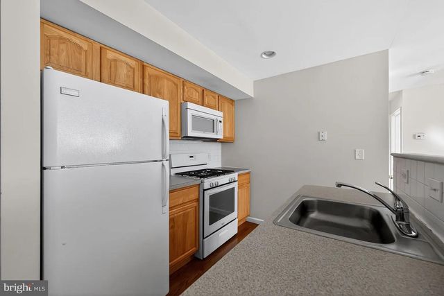 1521 N 15TH ST, Philadelphia, PA 19121