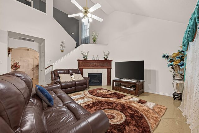1006 Cove Crest Trail, Fresno, TX 77545