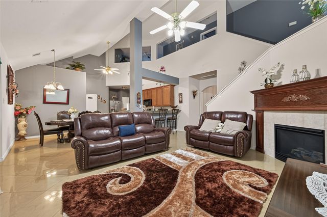 1006 Cove Crest Trail, Fresno, TX 77545