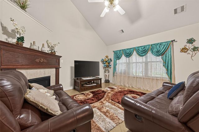 1006 Cove Crest Trail, Fresno, TX 77545