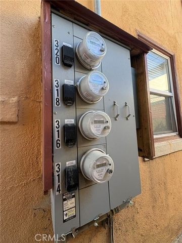 617 West 3rd Street, Long Beach, CA 90802