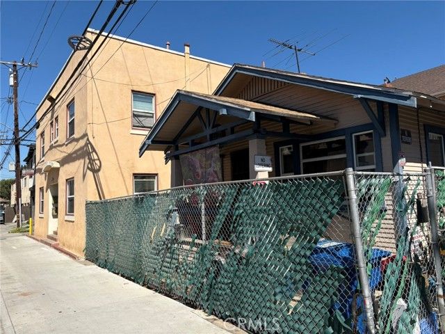 617 West 3rd Street, Long Beach, CA 90802