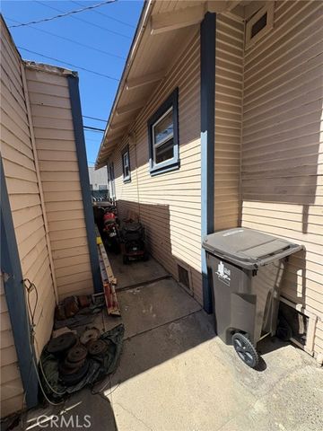 617 West 3rd Street, Long Beach, CA 90802