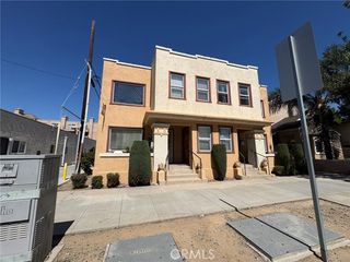 617 West 3rd Street, Long Beach, CA 90802