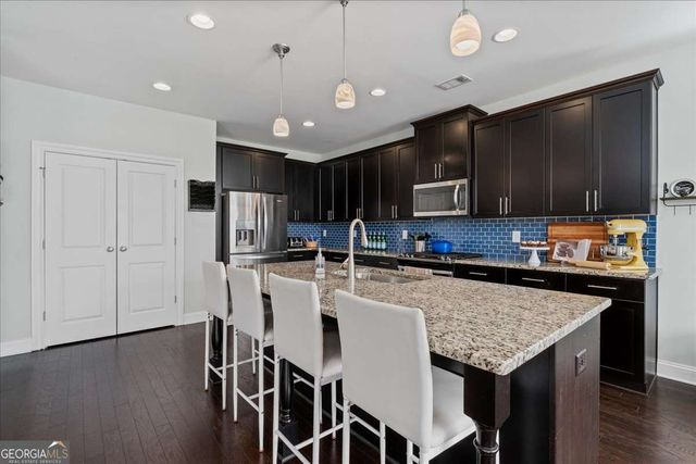 2100 Drew Drive NW, Atlanta, GA 30318