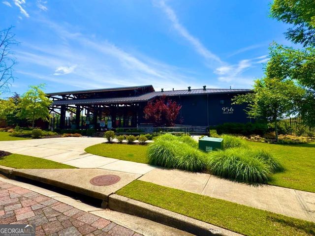 2100 Drew Drive NW, Atlanta, GA 30318