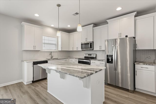 48 Shoefstall Street, Savannah, GA 31407