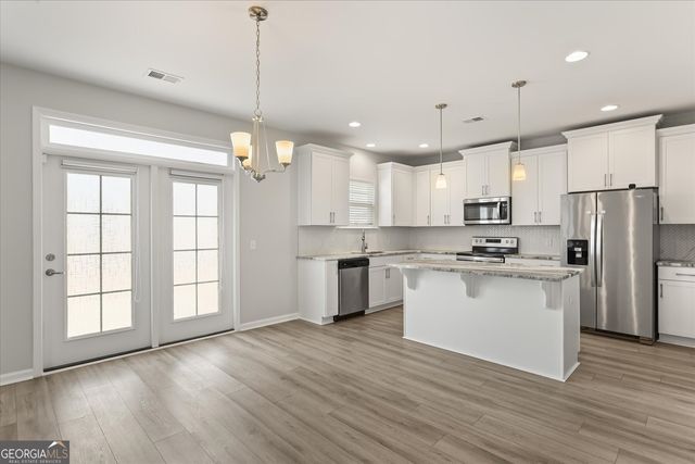 48 Shoefstall Street, Savannah, GA 31407