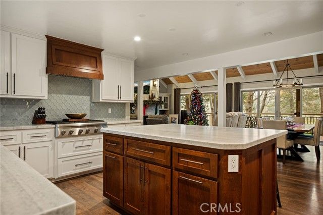 435 Riviera Drive, Lake Arrowhead, CA 92352