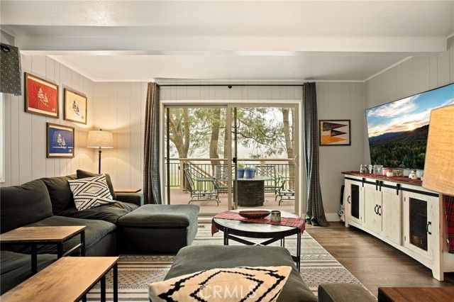 435 Riviera Drive, Lake Arrowhead, CA 92352