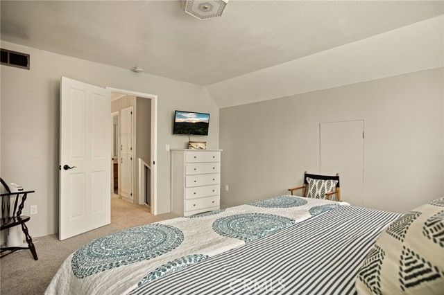 435 Riviera Drive, Lake Arrowhead, CA 92352