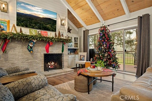 435 Riviera Drive, Lake Arrowhead, CA 92352