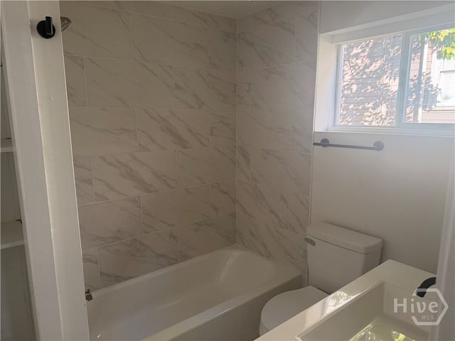 614 W 38th Street, Savannah, GA 31415