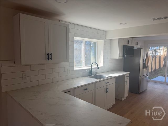 614 W 38th Street, Savannah, GA 31415