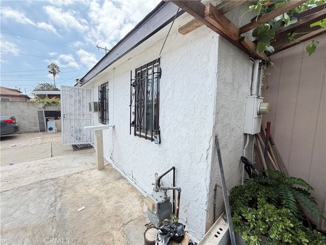 1249 W 90th Place, Los Angeles, CA 90044