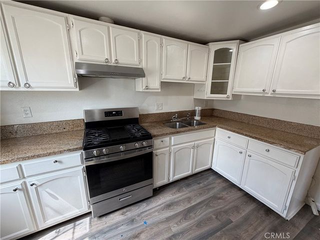 1249 W 90th Place, Los Angeles, CA 90044