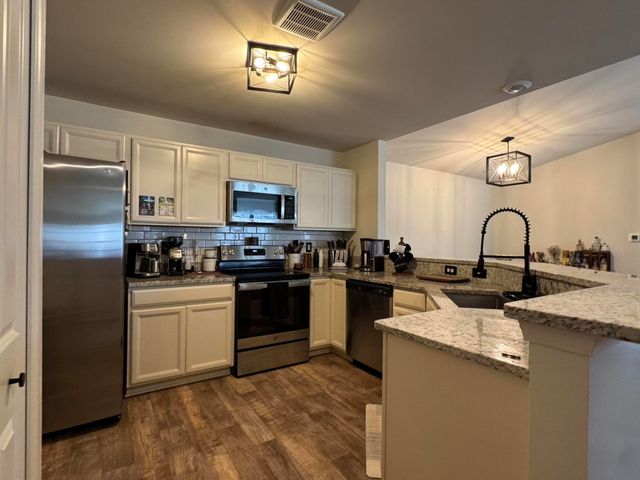 22113 Aberdeen Drive, Macomb, MI 48042