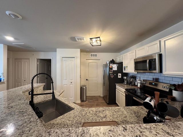 22113 Aberdeen Drive, Macomb, MI 48042