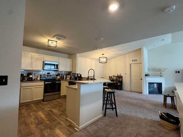 22113 Aberdeen Drive, Macomb, MI 48042